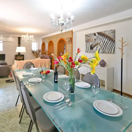 Villa Consuelo By Interhome